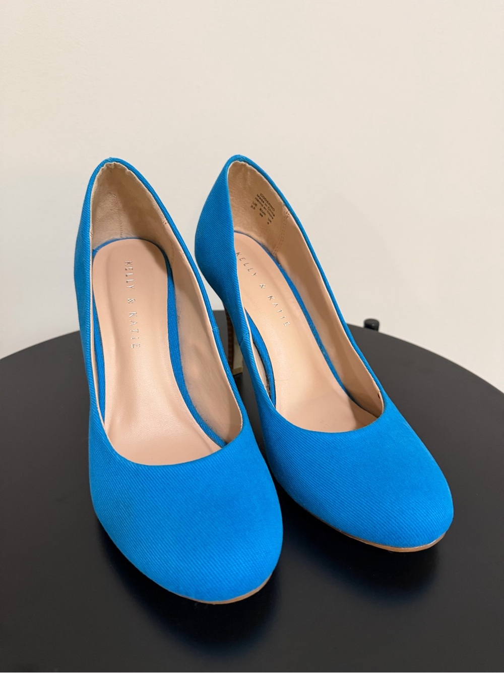 Kelly & Katie Bright Blue Round-Toe Women's Pumps